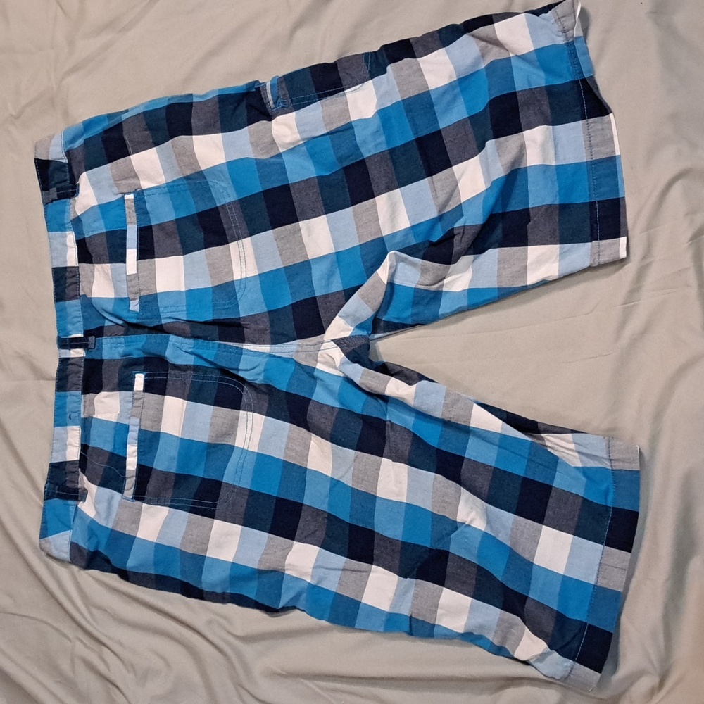 💥2/$10💥Capris George plus size 16 blue checker pattern - Picture 3 of 6